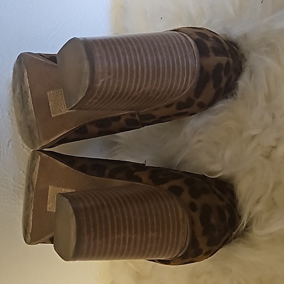 Mata Valentina-1 heeled leopard print leather booties slip in Size  8 1/2 - Picture 6 of 11